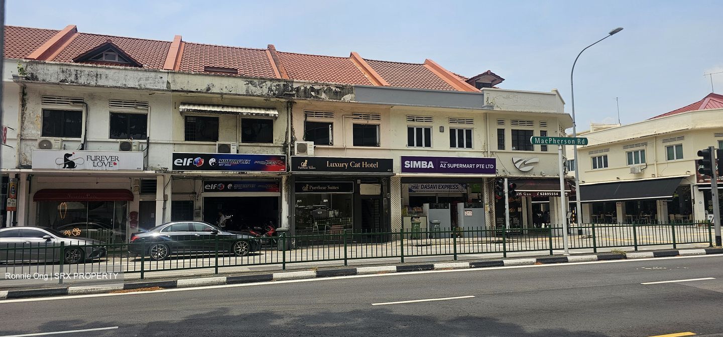 Macpherson Road (D13), Retail #545193581